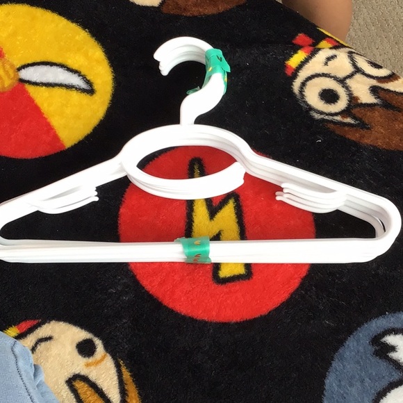 Bunches of mini hangers - Picture 4 of 12